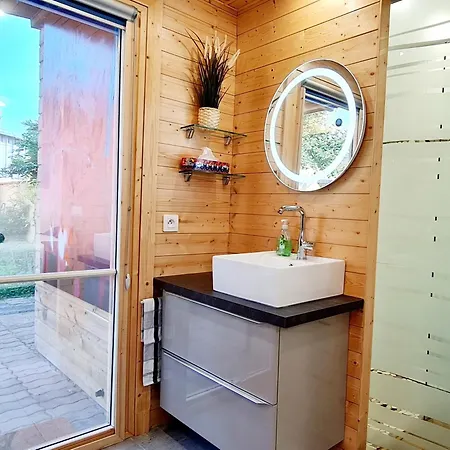 Cabane Cote Jardin Toulouse Exterior photo
