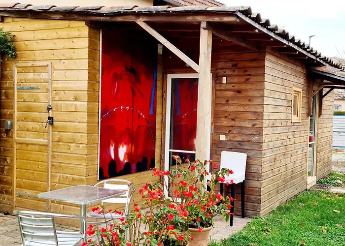 Cabane Cote Jardin